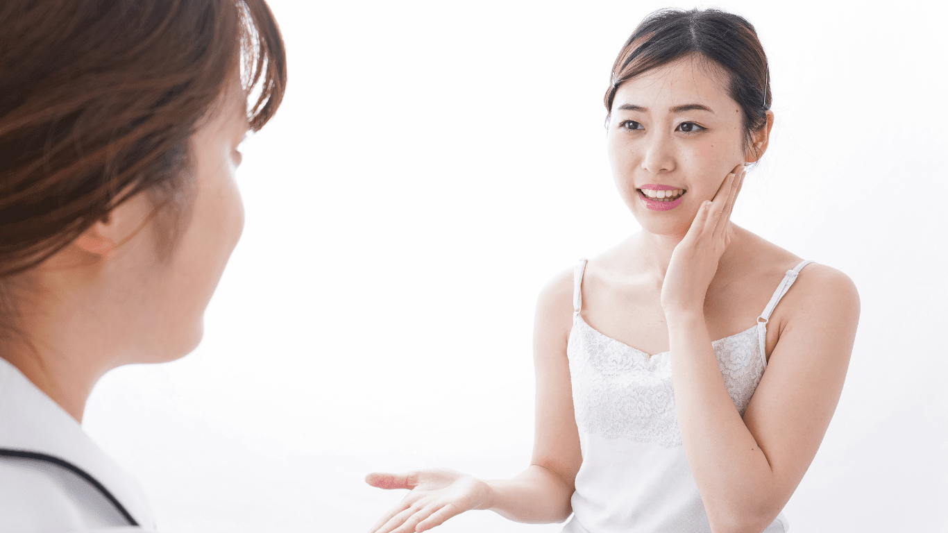 美容鍼サロンのカウンセリングと施術準備のイメージ