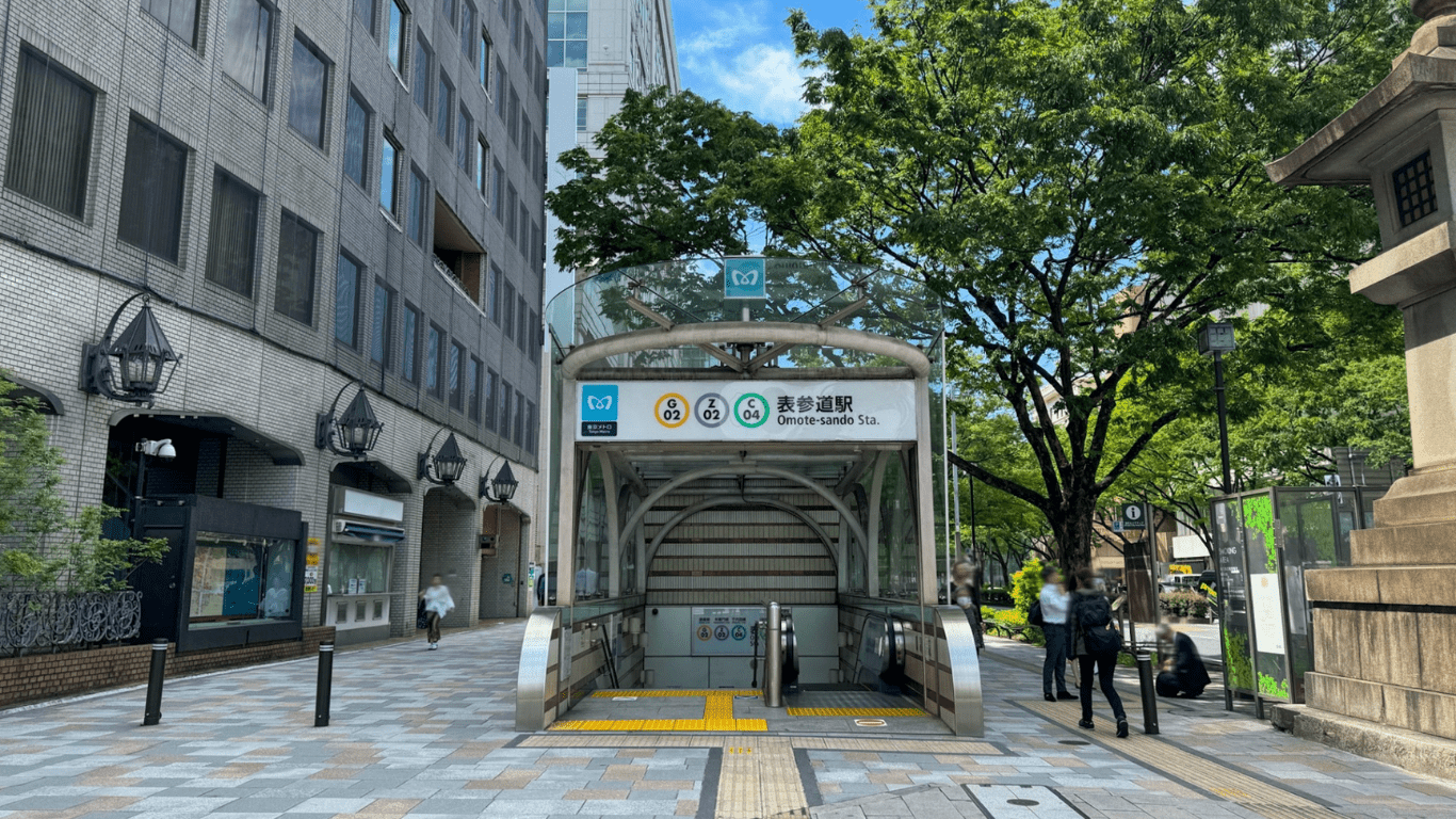 表参道駅周辺の街並み